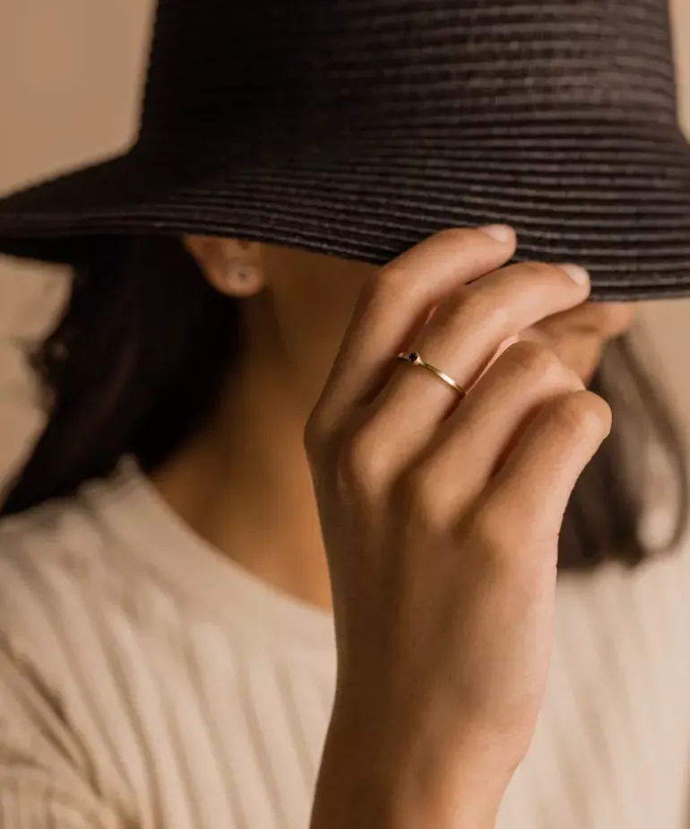Bezel Tiny Ring