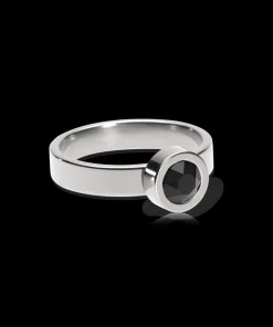 Grand Bezel Ring