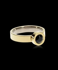 Grand Bezel Ring